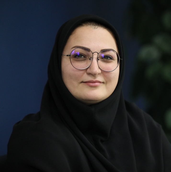 هدی پیروی